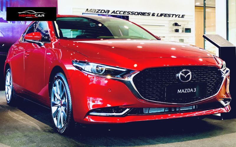 Thiết kế đầu xe Mazda 3 2021 bản Sedan với lưới tản nhiệt phá cách