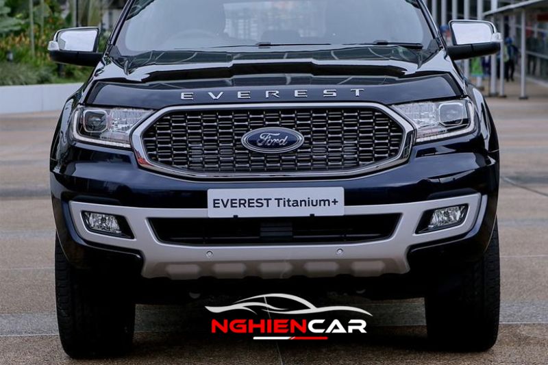 Đầu xe Ford Everest 