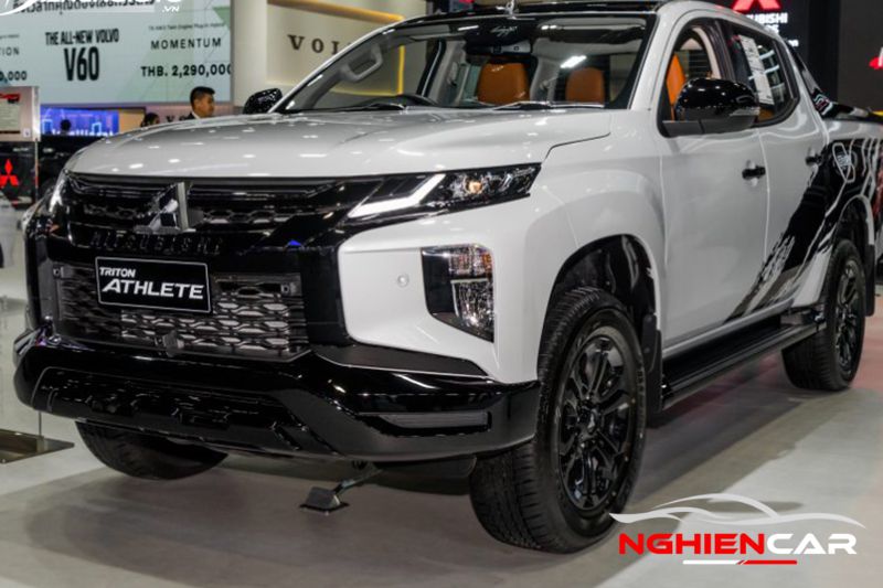 So sánh Isuzu D max và Triton Về Giá Bán