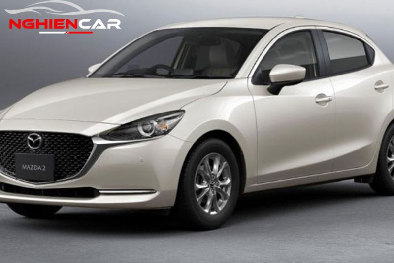 So sánh Mazda 2 và Fiesta Về Giá Bán