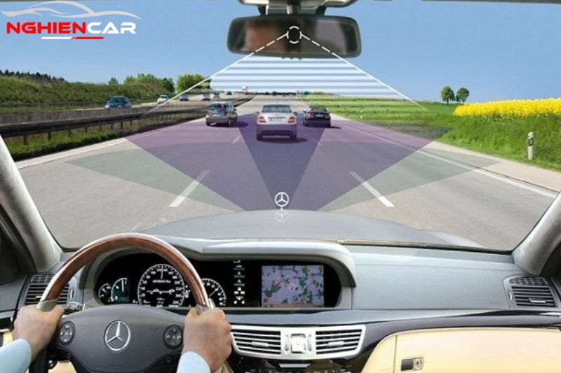 Những kỹ thuật lái xe ô tô an toàn cơ bản mọi người nên biết